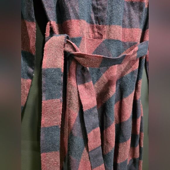 New Lion Collection Maxi Plaid Dress Fuzzy Burgundy Blue Quarter Button Sz 42 - Picture 3 of 10